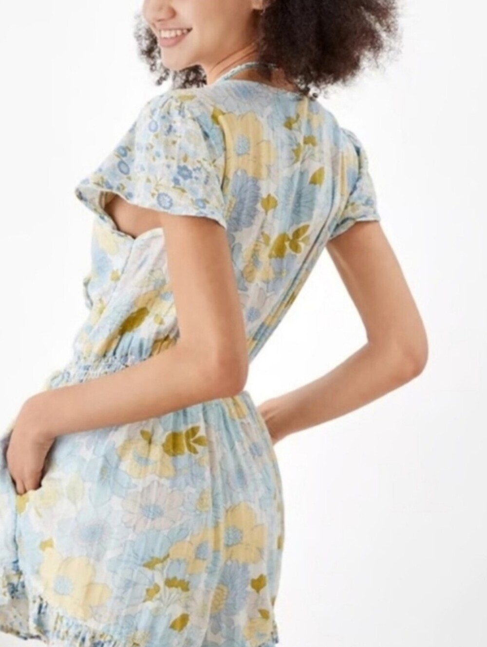 NWT American Eagle Floral Romper One Piece Ruffle Hem Cutout Outfit Shorts M - Picture 2 of 6